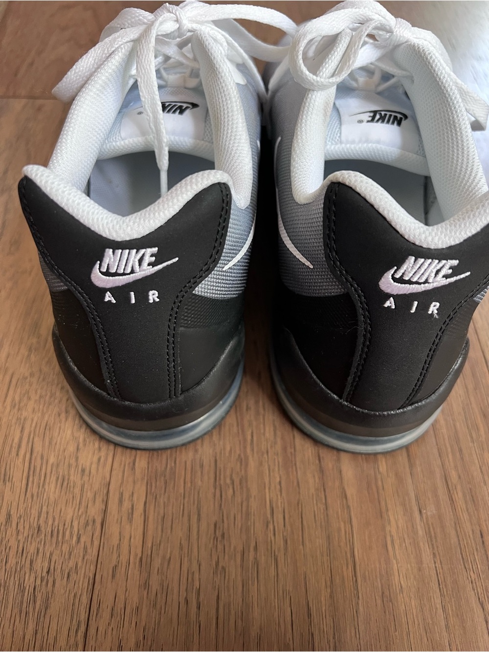 MEN'S NIKE AIR MAX INVIGOR SNEAKERS size 14 - Picture 6 of 9